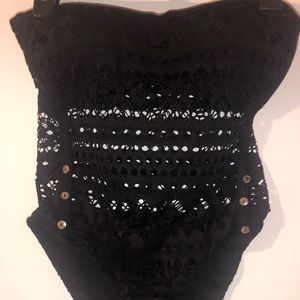 Strapless bathing suit